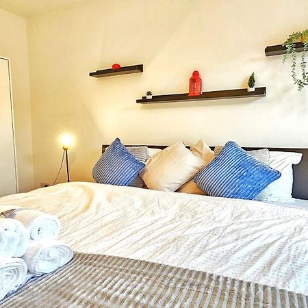הוילה לונדון Stratford City - Luxe House With Garden מראה חיצוני תמונה