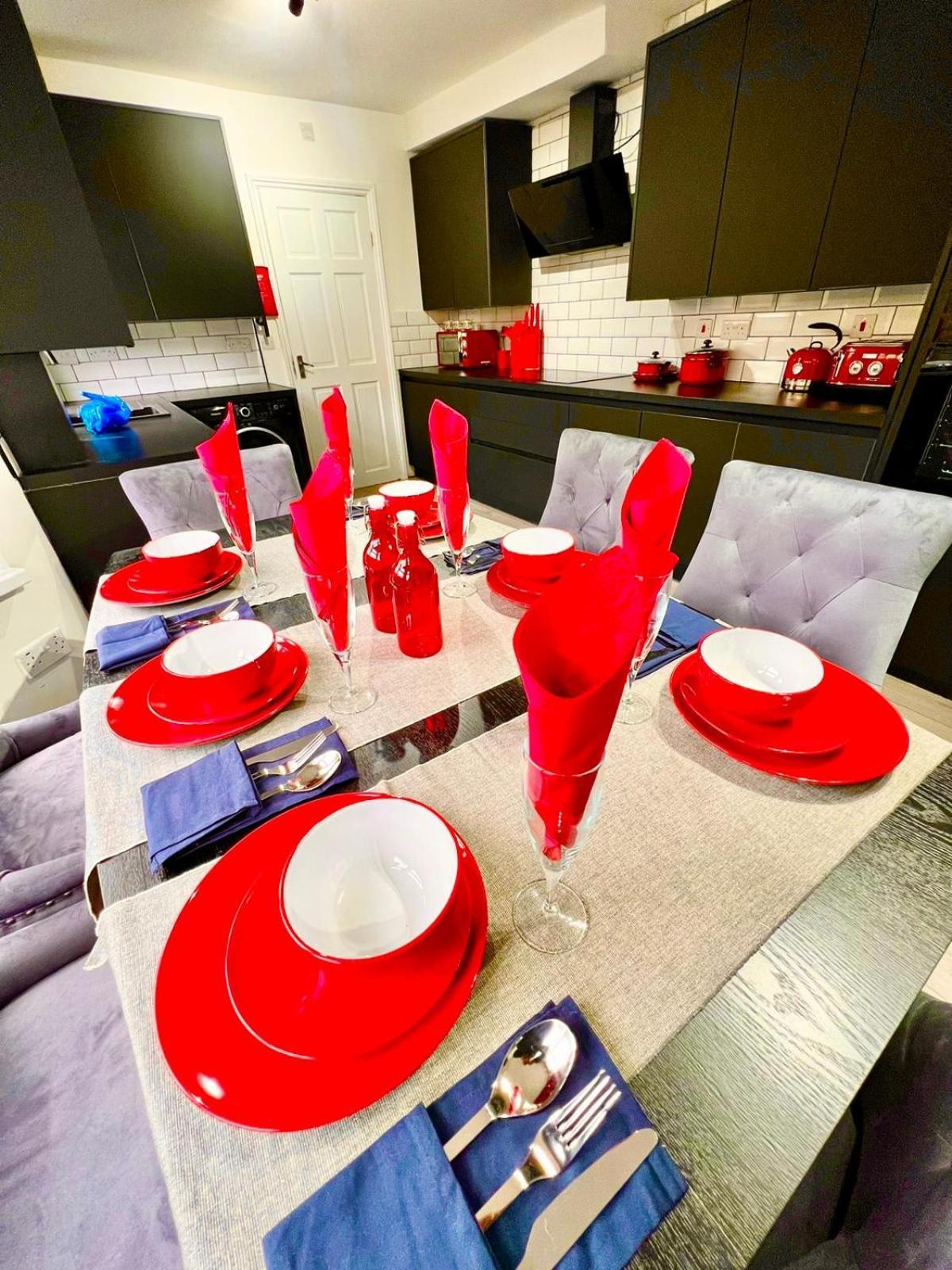 הוילה לונדון Stratford City - Luxe House With Garden מראה חיצוני תמונה